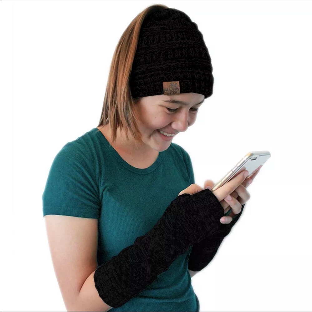 Ponytail Beanie and Arm Warmer - black